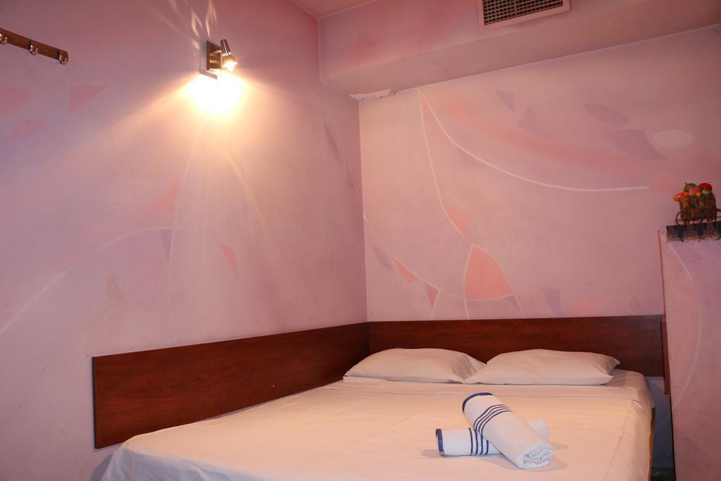 Motel Acapulco Ереван Екстериор снимка